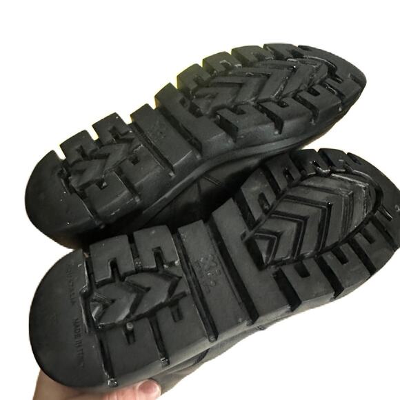 Aquatalia Skyler Black‎ Leather Water-Resistant Lug Sole Platform Boot Size 10 - Picture 8 of 12